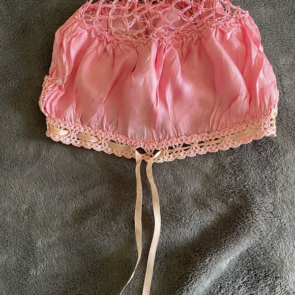 Vintage Bed Bonnets
Set of 2
1 Light Pink
1 Dark Pink - Picture 5 of 7